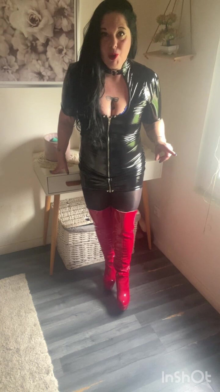 Maitresse Clara: 넌 쓸모없어