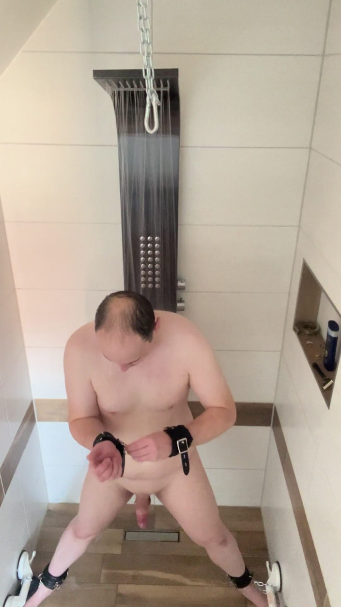Sklavechrisi: Slave Tied in Shower with Very Hot Water