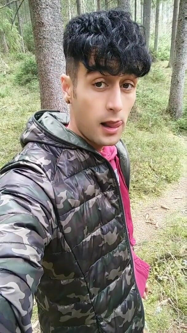 Idmir Sugary: Plnění předkožky s Piss Like Balloon - Day Forest Pissing Žlutá Piss