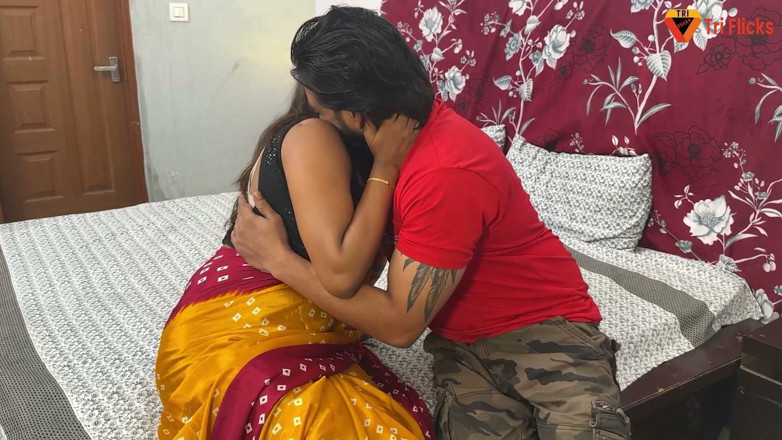 Triflicks: Bhabhi Nai Apnai Hi Devver Kai Sath Kiya Sex