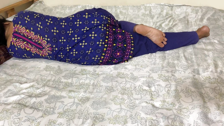 SAFI TV: Desi Bhabhi Had Real Sex with Dever in Room