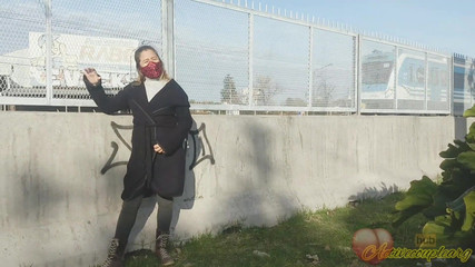 Activecouplearg: रेलवे के बगल में और ब्यूनस आयर्स की गलियों में दिखावट महिला