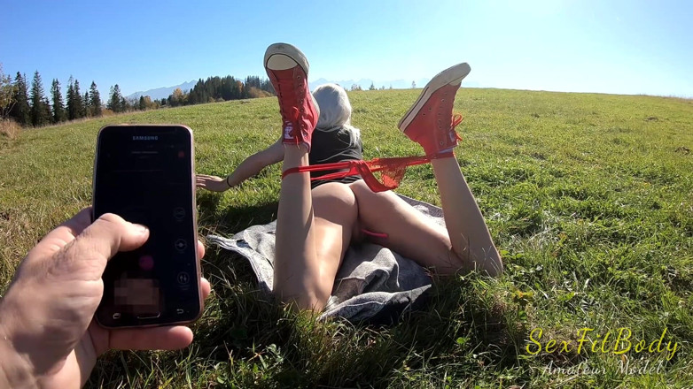 Alice Margo: Fun in the mountains with lovense toy!