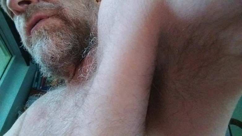 Hairyartist: Pops Gives You a Lot to Sniff
