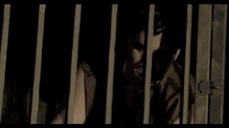 pornitaliangraffiti: Deținutul este futută de gardian