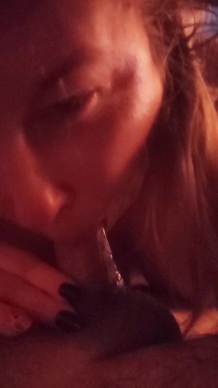 Whitekitten: Tante seksi suka nyepong kontol - pemujaan kontol