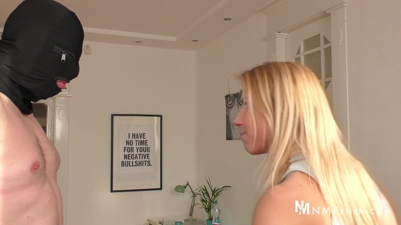 NM fetish femdom videos by Princess Nikki Cruel: Wettbewerb zur ohrfeigen