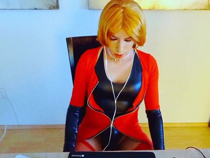 Tammy sissy slave: Sesiunea cu camera video fierbinte