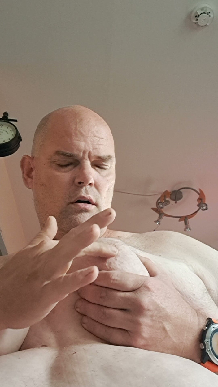 Fickspecht: The Slut and Her Tits