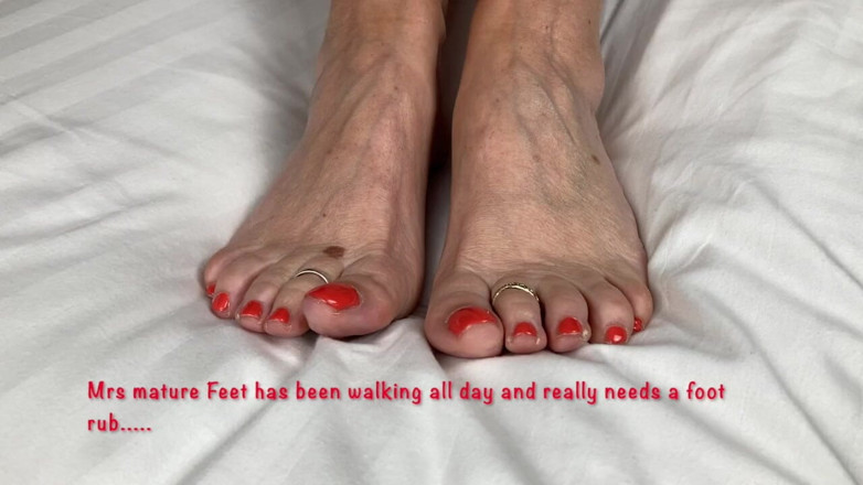 Mr MF: Mrs Mature Feet Really Needing Someone to Massage and Oil...