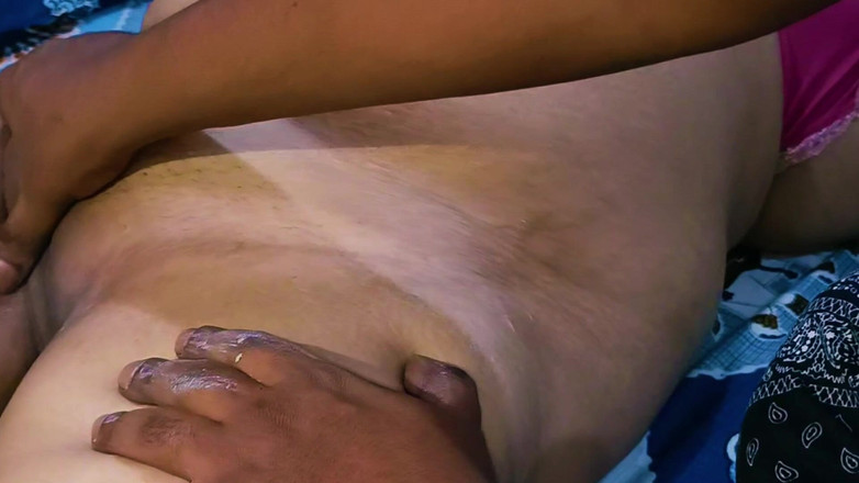 Catchybusty: Desi baculatá bhabhiji chce předehra s jinou technikou