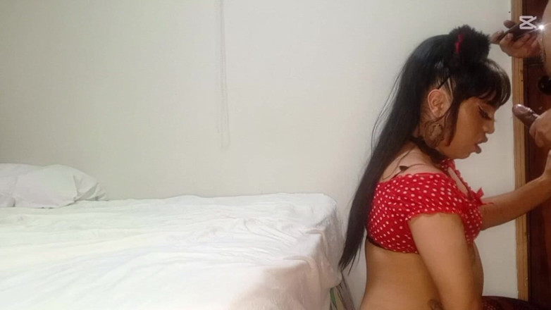 Ladyboy69: Transeksual berpantat besar menghisap zakar dubur miang