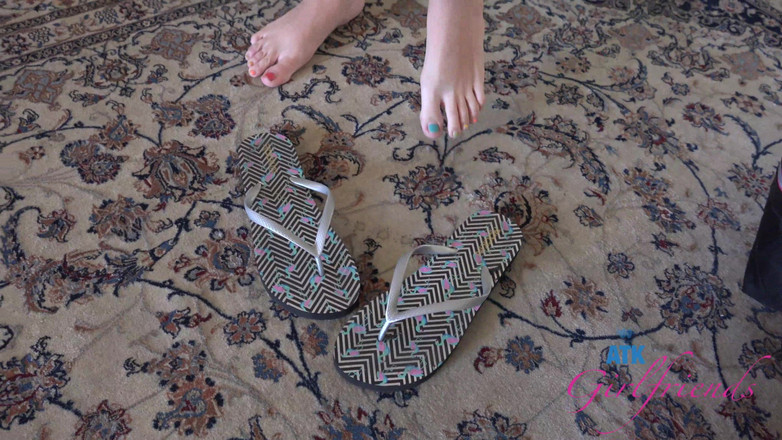 ATK Girlfriends: Virtuelles date - lily kommt zu ihnen, um den tag mit...