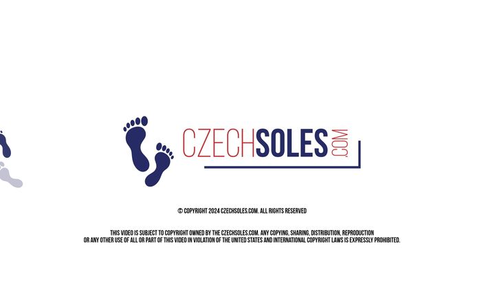 Czech Soles - foot fetish content: Din stygga väns sexiga bara fötter