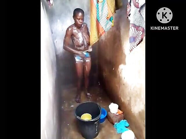 Pornsexlive: Karım Elisabeth'i duşta şaşırttım