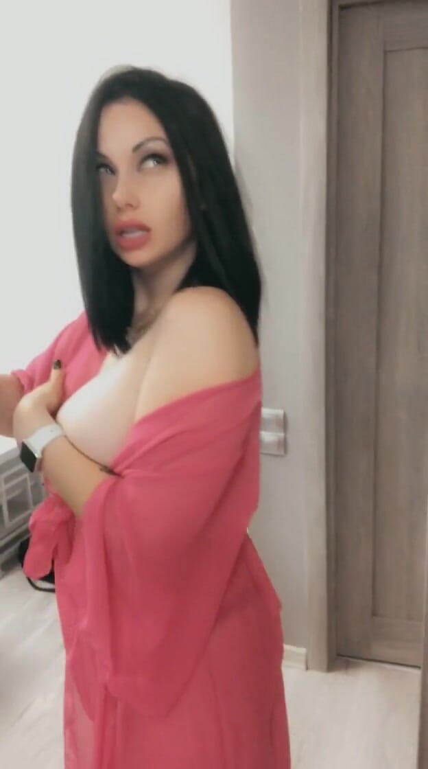 Goddess Misha Goldy: Babe Solo Showing Her Body