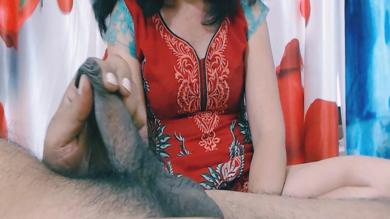 Bolly Karma: Người vợ phục tùng thích có được bbc