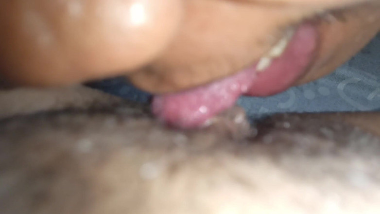 Malibogxxx05: Ibu tunggal Tiang na pinay lagi asik mainin memeknya