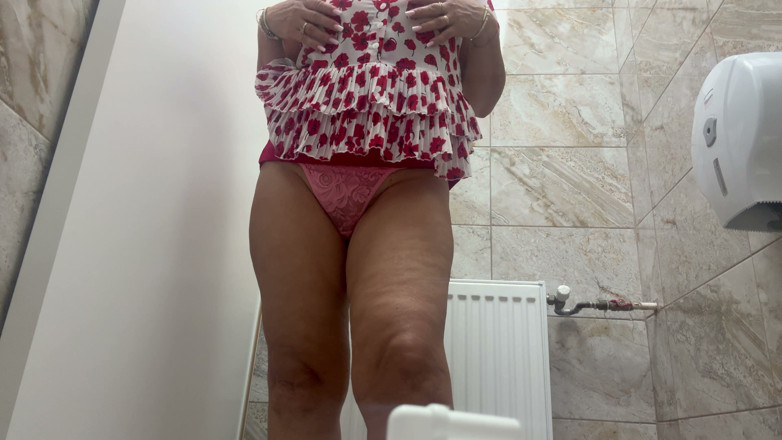 Step Mommy: I rub my wet and juicy pussy in public toilette