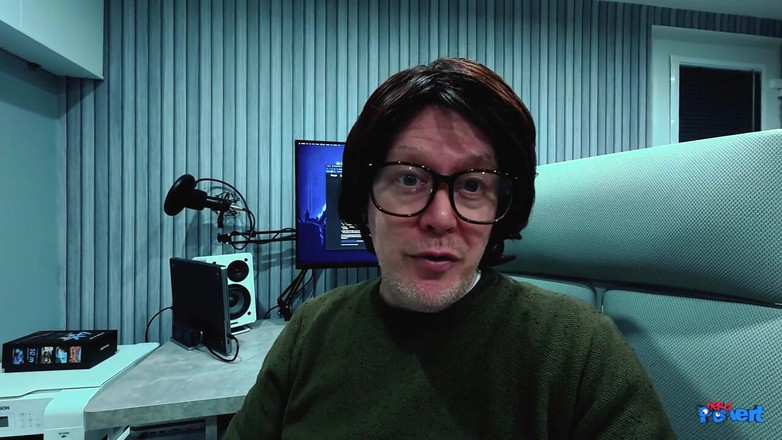 Nerd Pervert: Nadia Love - nastolatka pieprzy torbę