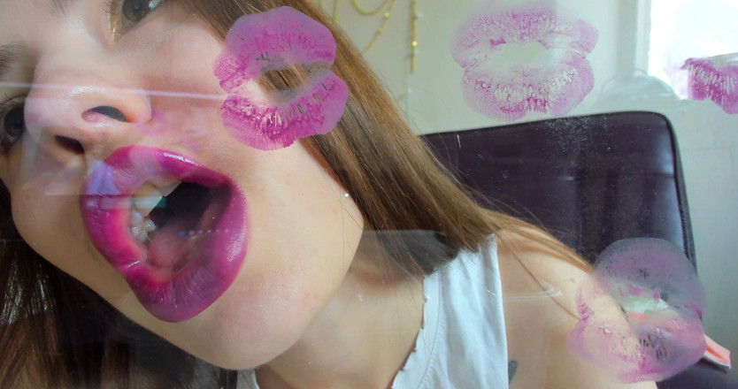 Rarible Diamond: 亲吻和口红标记