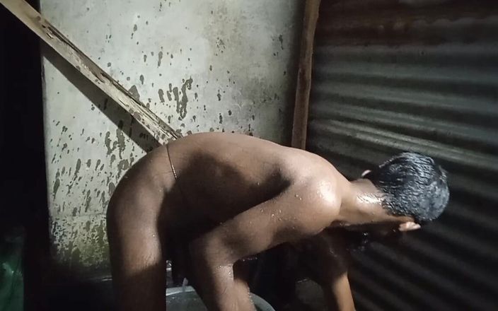 Cartoon sex world: XHamster, garçon indien sous la douche, vidéo de sexe