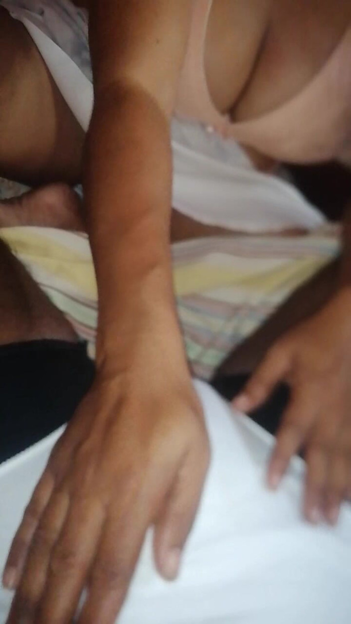 Janua294: Massaggio in mutandine bianche