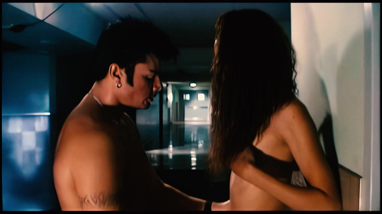 BestPorn85: 肌の色が濃い歌姫ティファニー・メイソンが厚い男肉を食い込む