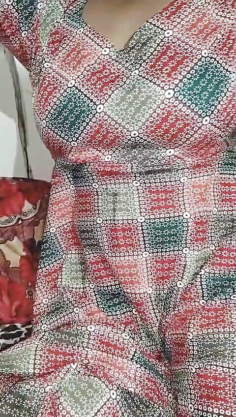 Sexy bhabhi 786: Seksi sepong kontol sampai tenggorokan