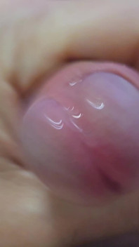 Mooie close-up handjob en mooi sperma gieten