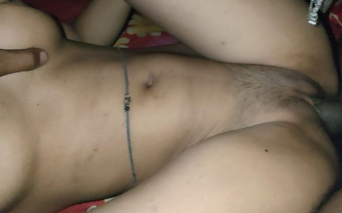 LovelyCouple18: Ho scopato la mia nuova ragazza jesmin deshi di 18 anni...