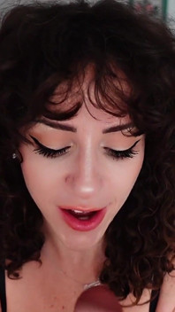 Encore une belle-mère qui baise la chatte - sexe virtuel tabou en POV