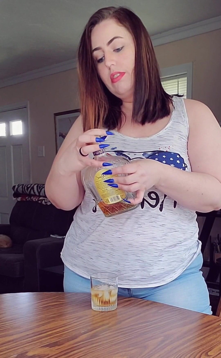 KinkyKatie: Kamu mau bersenang-senang sama aku?