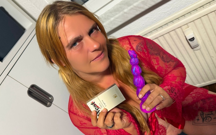 Jey_smoking: Test My New Dildo and Use It to Work on...