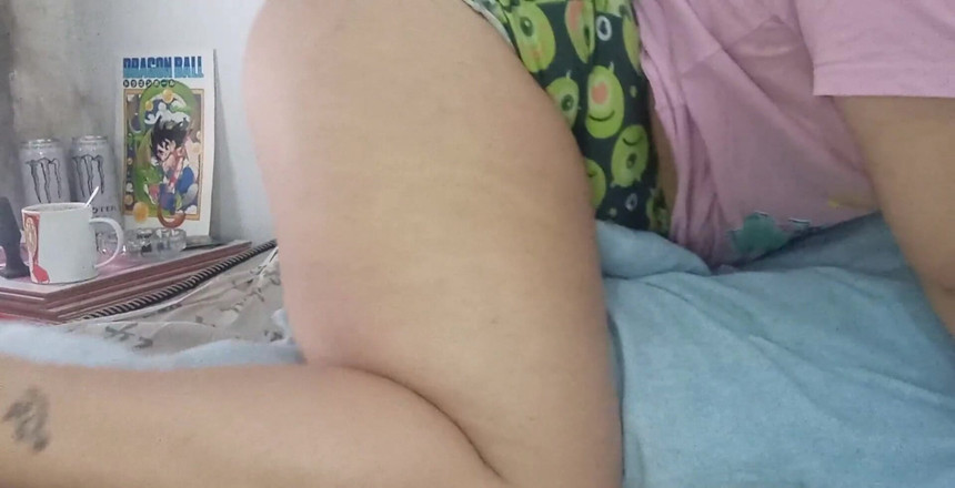 Reyna Tirana: 私の新しいシャツは気に入っていますか?あなたは投稿全体をさらに好きになるでしょう