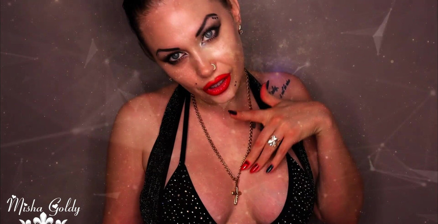 Goddess Misha Goldy: तुम्हें मेरे होठों और लंड की पूजा करने की अनुमति देना!