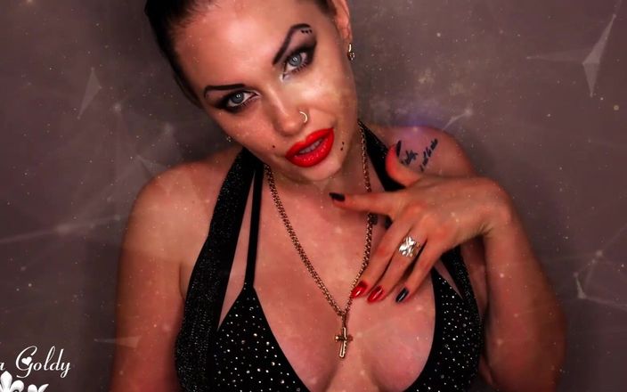 Goddess Misha Goldy: Le permite adorar mis labios y hacerse una paja!