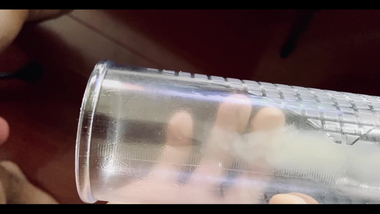 UnderXiaoQiang: 내 하루를 즐기고 있었고 갑자기 내 자지를 부딪치는 충동을 가졌다.