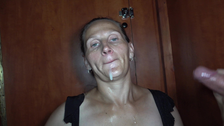 TuttiFruttiClub: Vicky and Jenny Glory Hole Blow