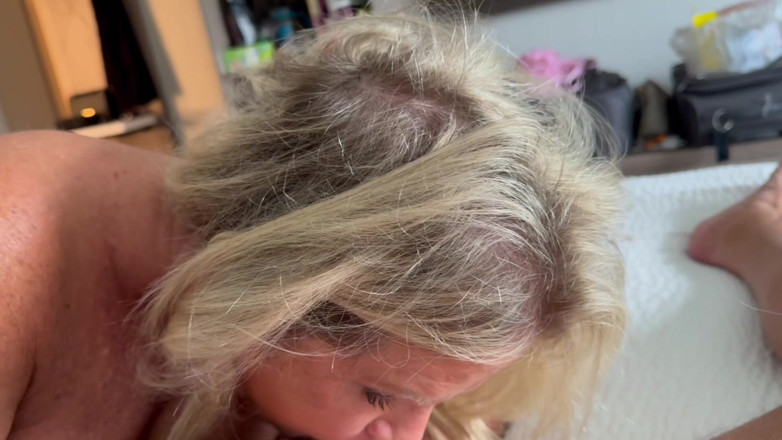 Candy Abbott: Surprise Afternoon BJ POV
