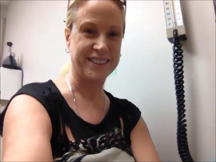 Gartersex: Doctor catches me masturbating in his room