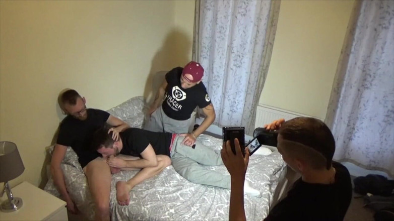 RAW PORN SPY CAM: With double penetraiton bareback for Danny