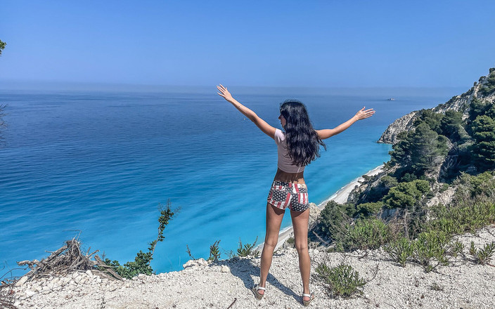 AproductionA: 10시간 동안 케이티 오줌 싸는 방법