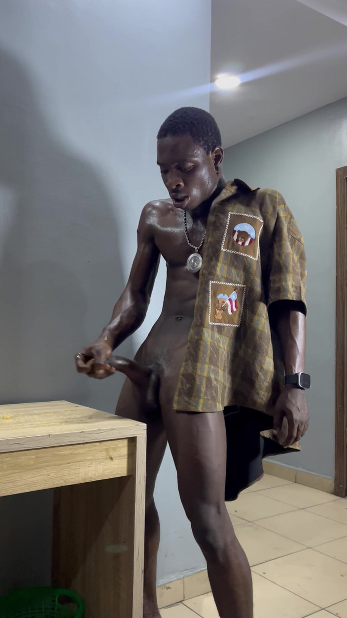 Dickpresido: Louca em casa, sensacional punheta, clipe