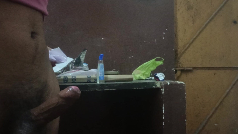 Brijesh 270: Stiefbroer masturbeert alleen