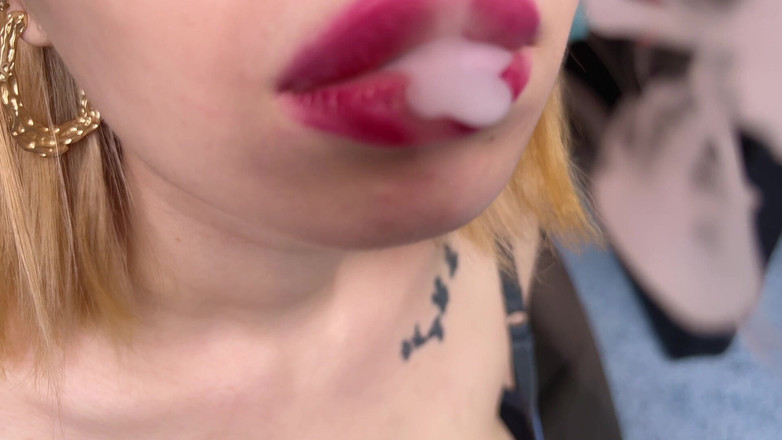 Eva Deva: Fetish merokok.i merokok, adakah awak sukakannya