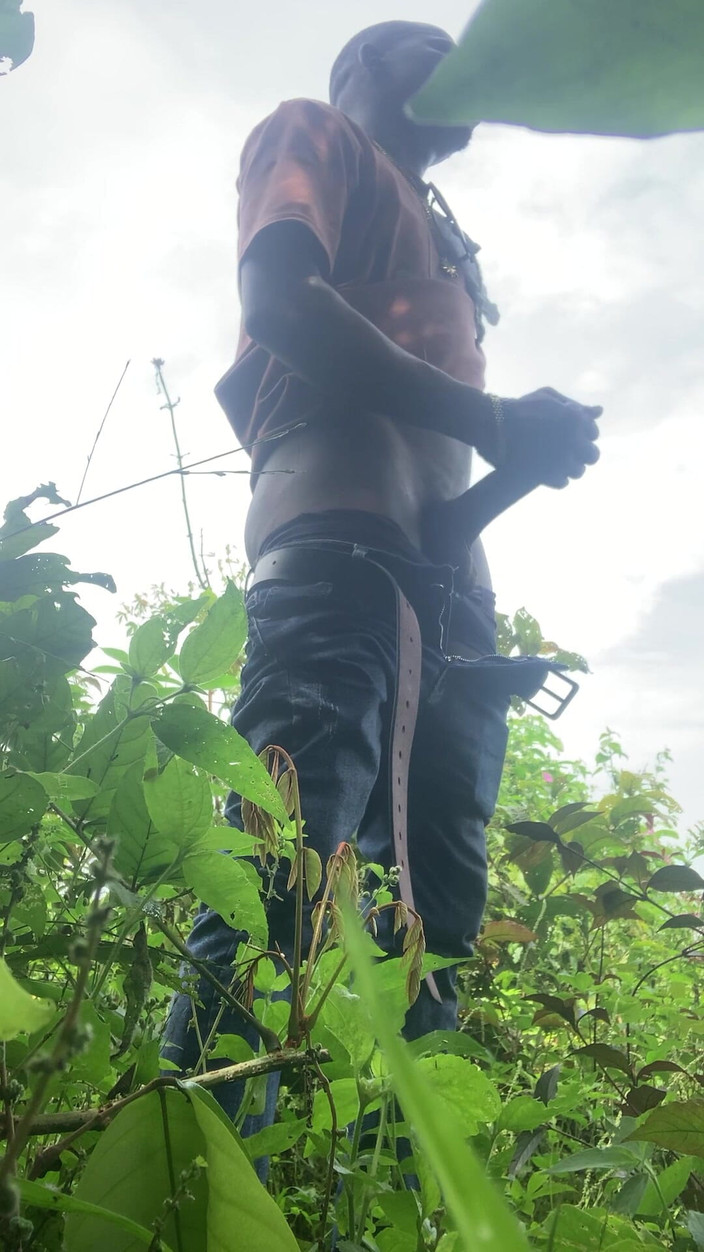 Dickass3x: Crot buru-buru setelah jalan-jalan di hutan