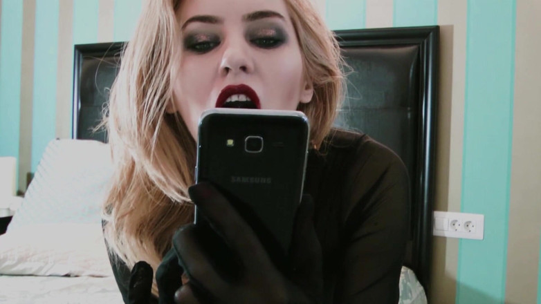 Goddess Celine: Hand babe