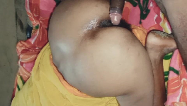 Treblsex: 기름을 바르고 후장 따먹기