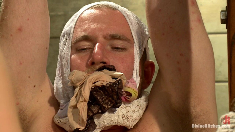 Divine Bitches by Kink: Herrin lorelei lee übernimmt eine woche lang göttliche schlampen!